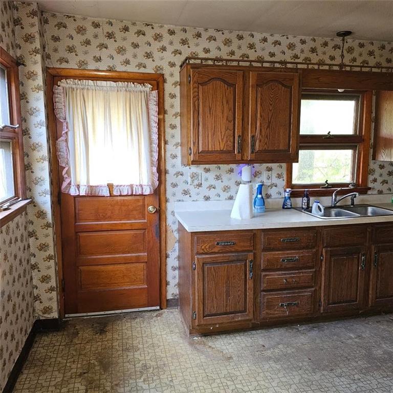 1536 Marshall Road Monaca, PA 15061 - Photo 12 of 20