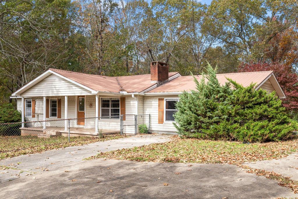 3889 Country Road Jasper, AL 35503 - Photo 3 of 24 Gallery Image 3