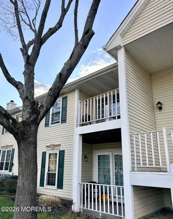$400,000 | 24 Players Circle, Tinton Falls, NJ 07724