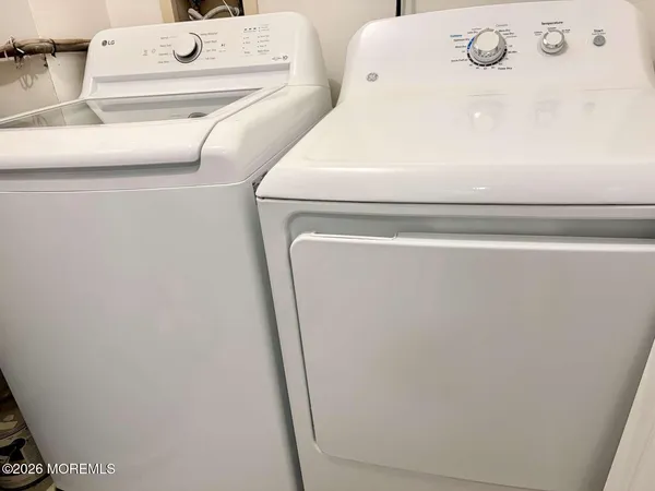 $400,000 | 24 Players Circle, Tinton Falls, NJ 07724