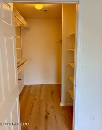 $400,000 | 24 Players Circle, Tinton Falls, NJ 07724