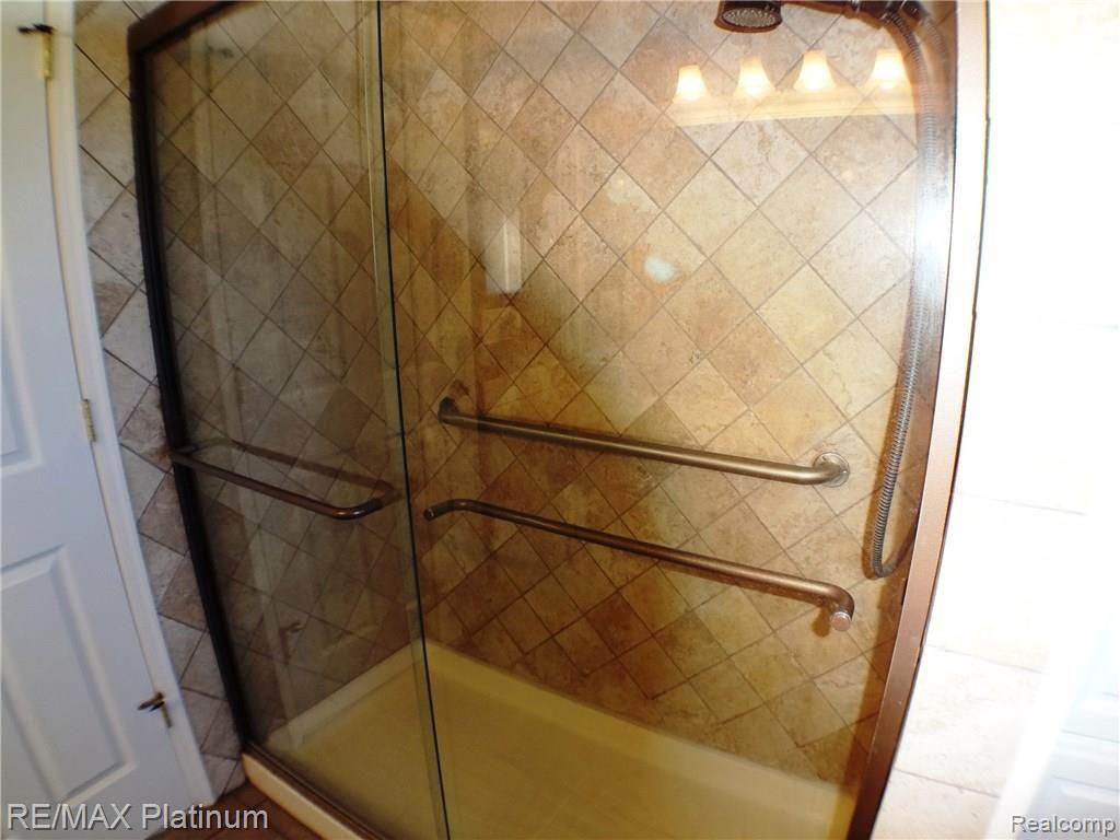 4452 Hinchey Road Howell, MI 48843 - Photo 10 of 32 DSC00515.JPG