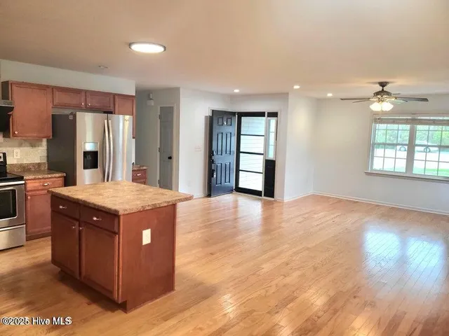 $1,800 | 1003 Summerfield Court, Jacksonville, NC 28546