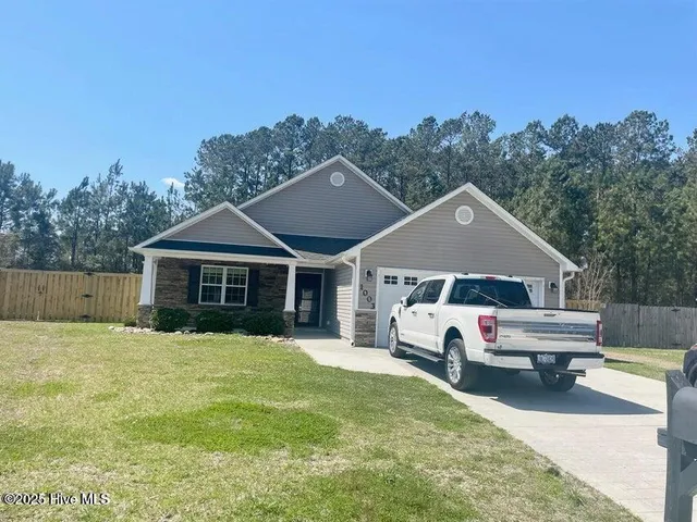 $1,800 | 1003 Summerfield Court, Jacksonville, NC 28546