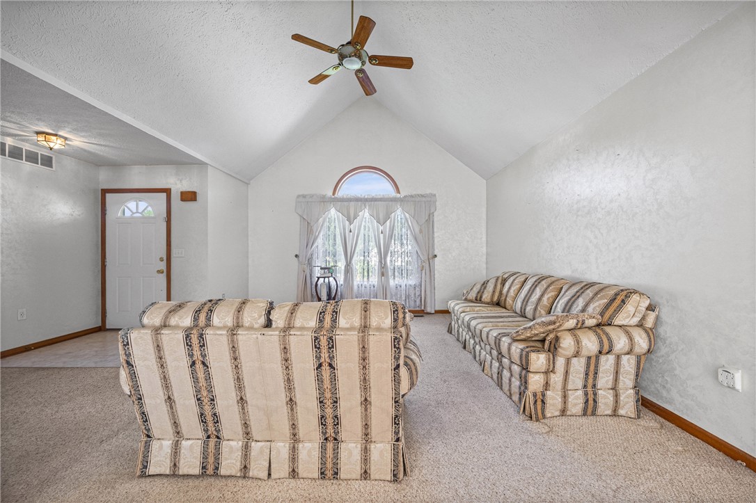 750 Close Circle Webster, NY 14580 - Photo 4 of 50