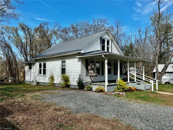 $172,500 | 1408 Essex Place Southwest, Lenoir, NC 28645