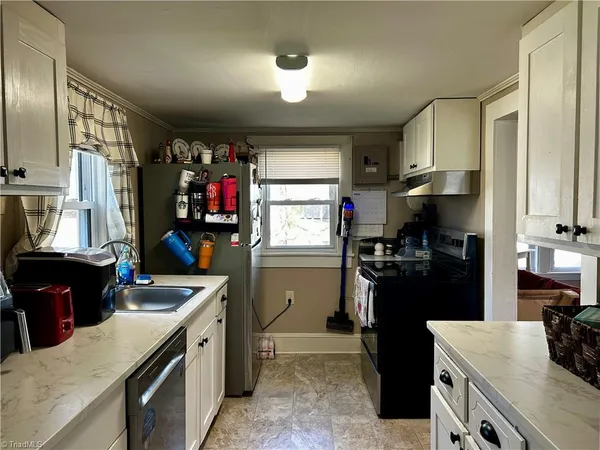 $172,500 | 1408 Essex Place Southwest, Lenoir, NC 28645