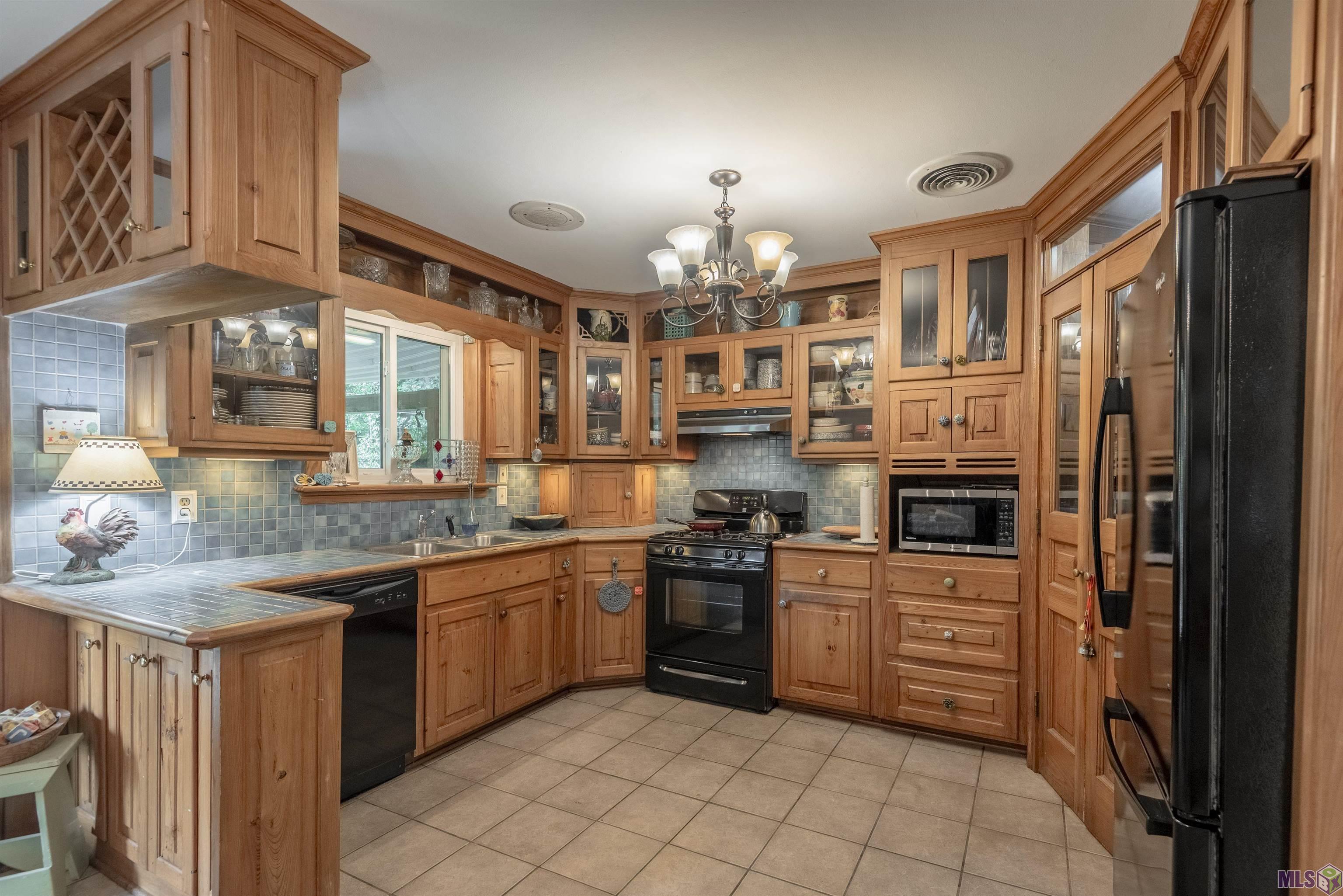 4029 Downing Drive Baton Rouge, LA 70809 - Photo 2 of 15