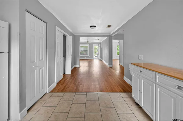 $1,325 | 1227 Augusta Avenue, Tyler, TX 75701