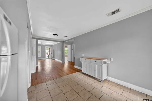 $1,325 | 1227 Augusta Avenue, Tyler, TX 75701