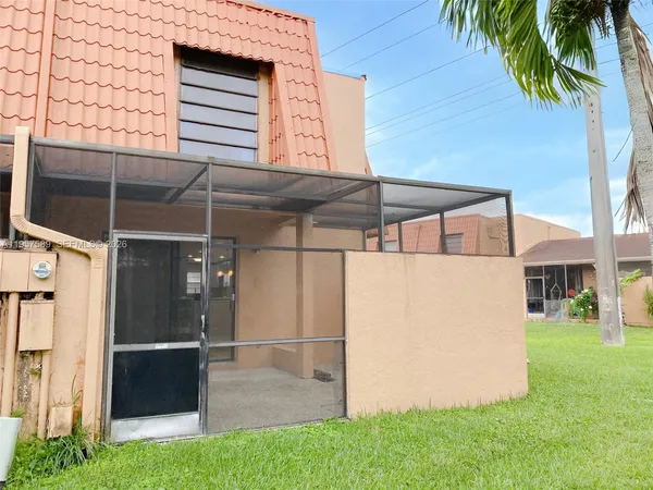 $3,175 | 9151 Orchid Tree Lane, Unit 131, Pembroke Pines, FL 33024