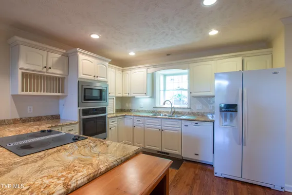 $394,500 | 16297 Greenevers Court, Abingdon, VA 24210