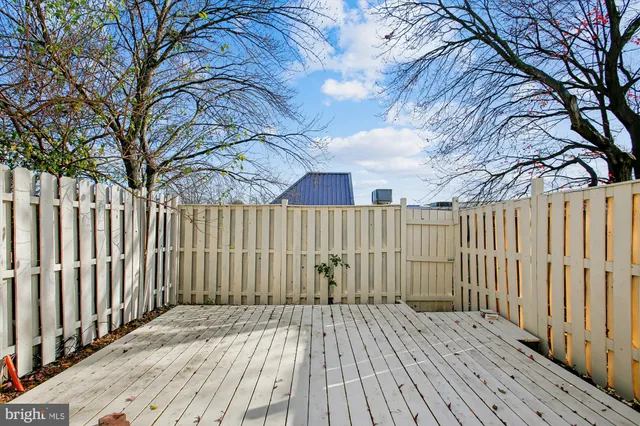 $460,000 | 8703 Village Green Court, Alexandria, VA 22309