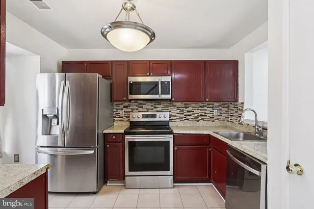 $450,000 | 8703 Village Green Court, Alexandria, VA 22309