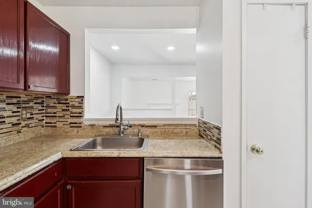 $450,000 | 8703 Village Green Court, Alexandria, VA 22309