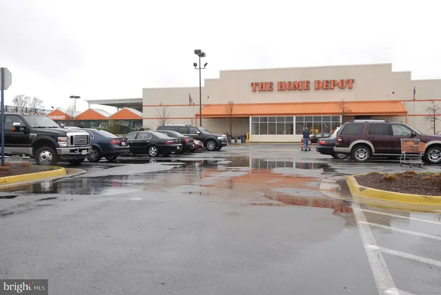 $460,000 | 8703 Village Green Court, Alexandria, VA 22309