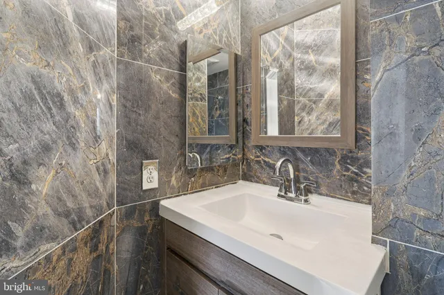 $450,000 | 8703 Village Green Court, Alexandria, VA 22309