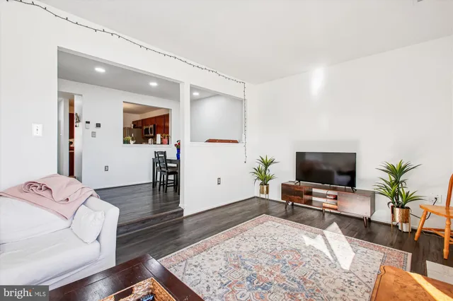 $460,000 | 8703 Village Green Court, Alexandria, VA 22309