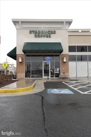 $450,000 | 8703 Village Green Court, Alexandria, VA 22309