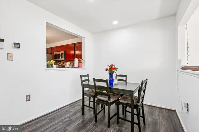 $460,000 | 8703 Village Green Court, Alexandria, VA 22309