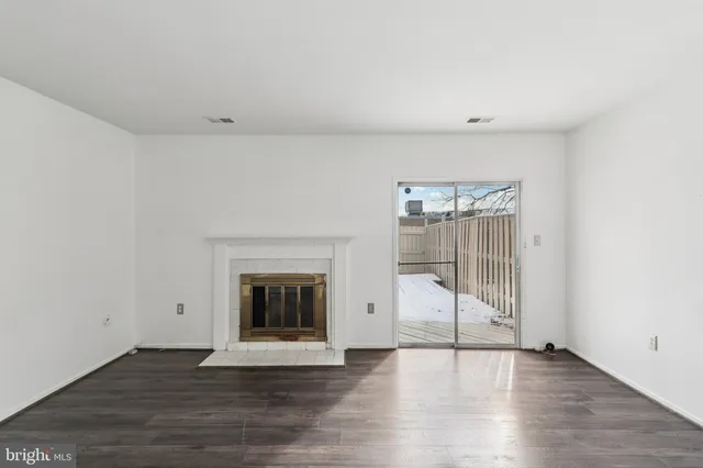 $450,000 | 8703 Village Green Court, Alexandria, VA 22309