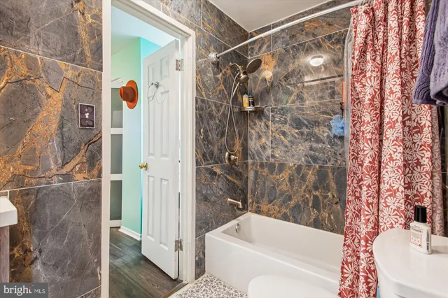 $460,000 | 8703 Village Green Court, Alexandria, VA 22309