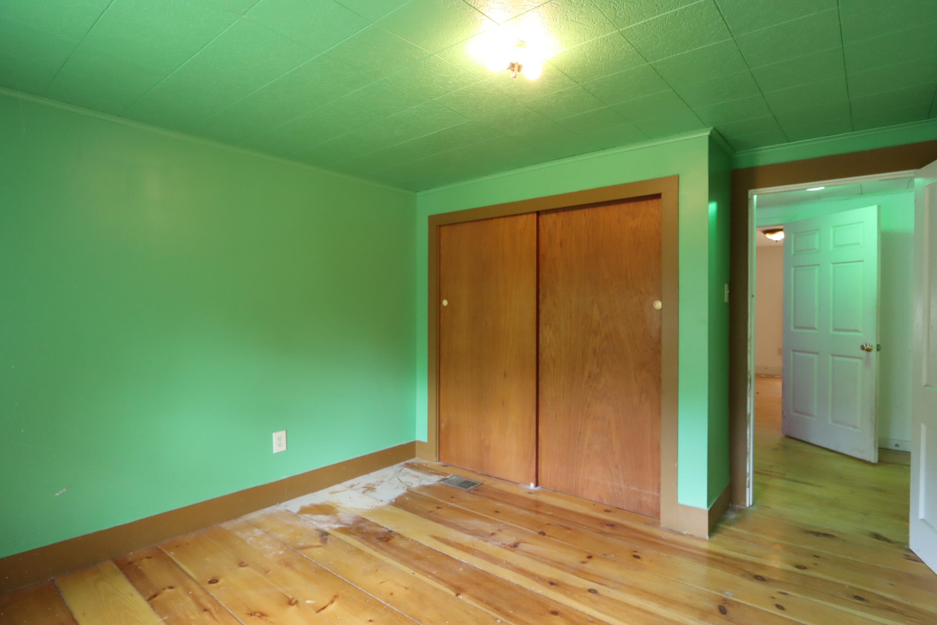221 Portland Road Gray, ME 04039 - Photo 10 of 27 IMG_2163