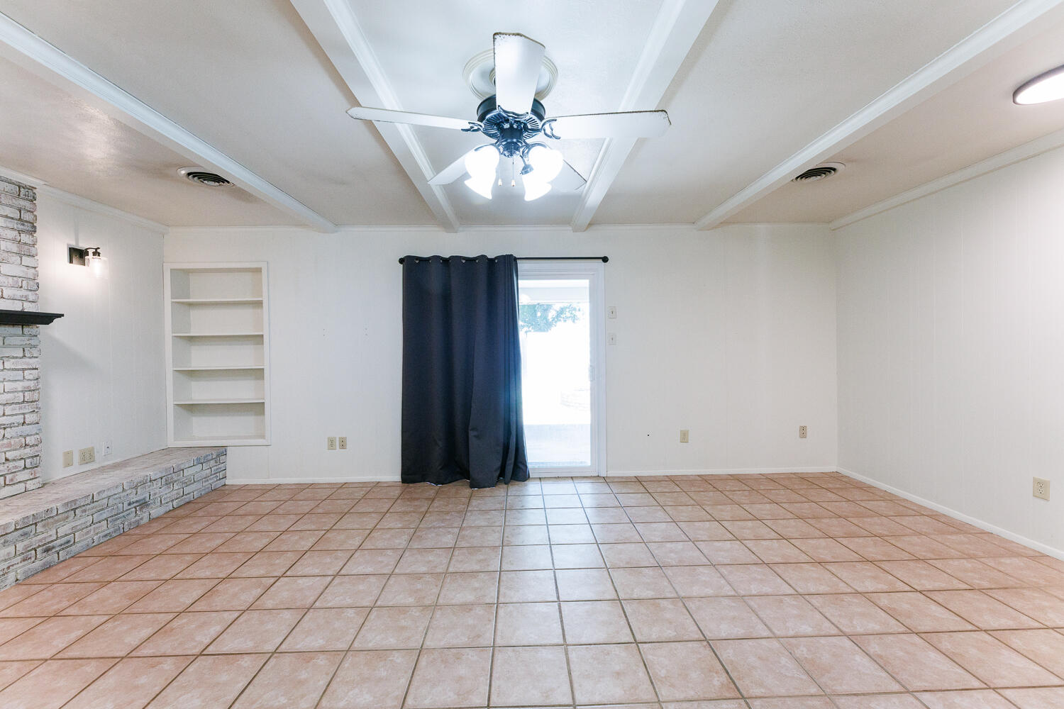 4618 30th Street Lubbock, TX 79410 - Photo 23 of 42 Living Area