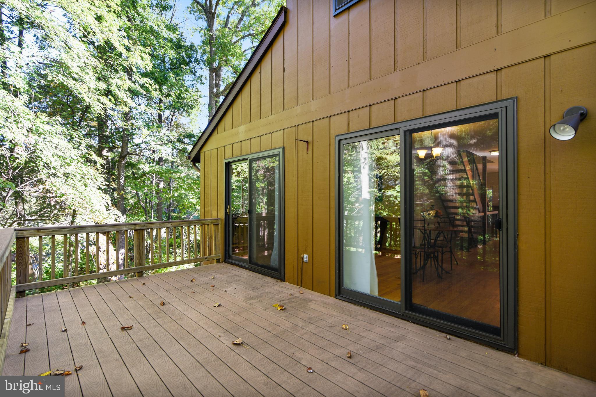 11966 Greywing Court Reston, VA 20191 - Photo 23 of 79 Rear Deck