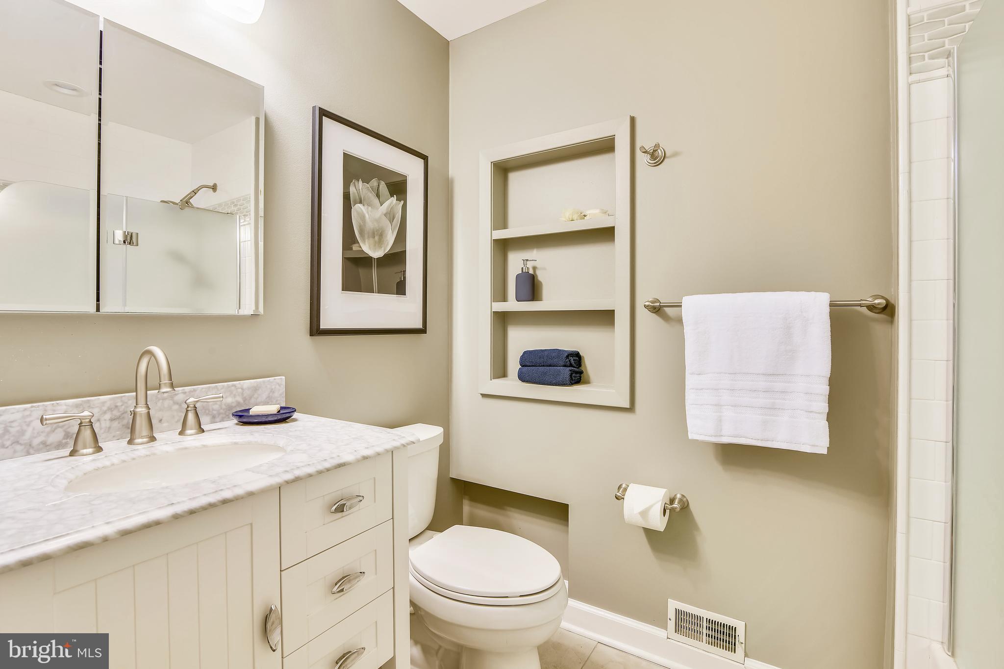 11966 Greywing Court Reston, VA 20191 - Photo 38 of 79 Master Bathroom