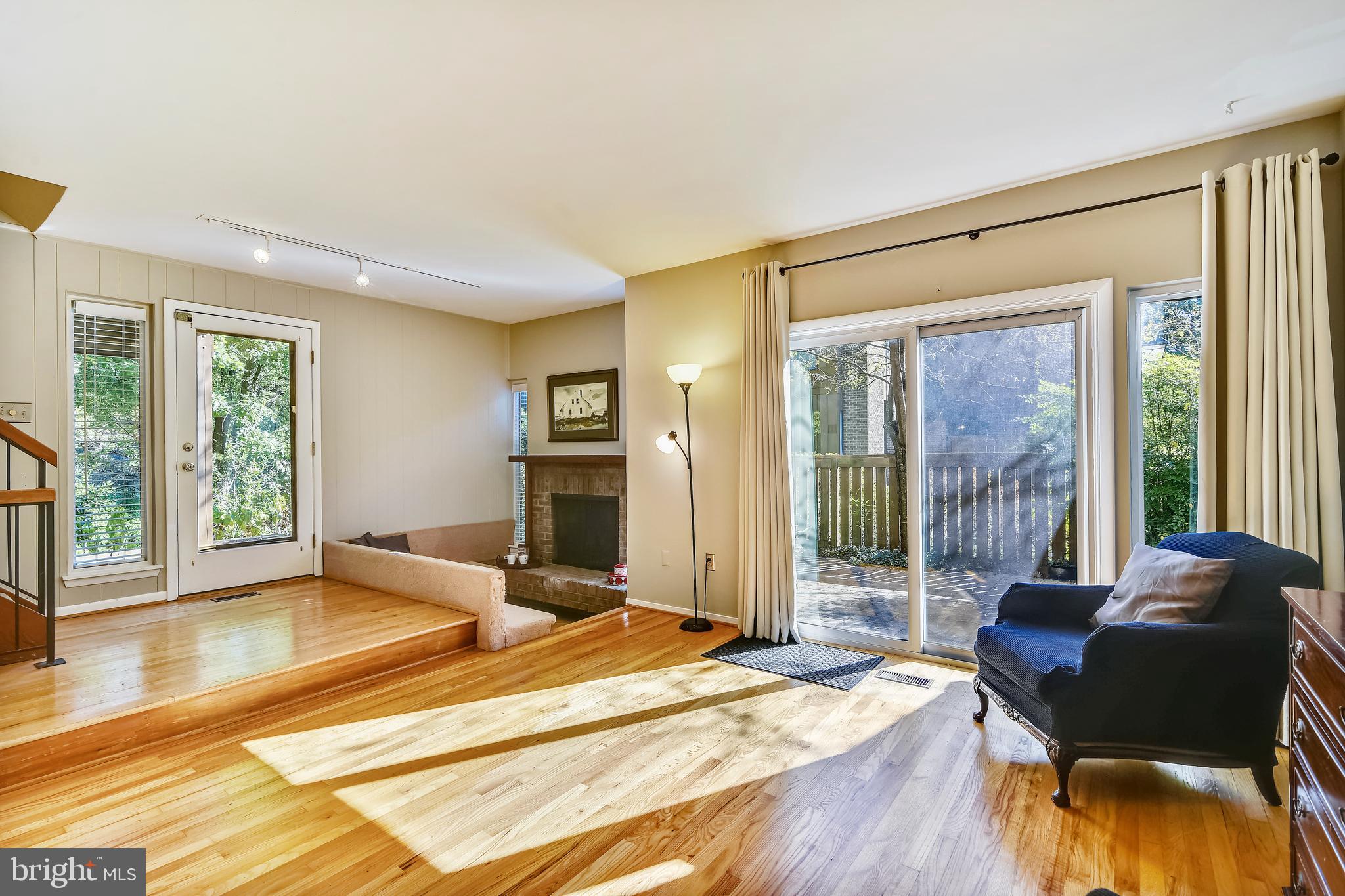 11966 Greywing Court Reston, VA 20191 - Photo 6 of 79 Living Room and Entry Way