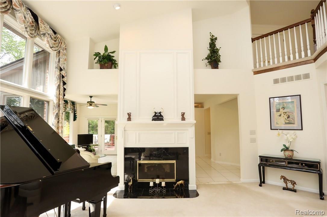 451 Springview Drive Rochester, MI 48307 - Photo 9 of 60 Springview-10.jpg