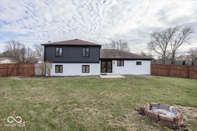 $469,000 | 5940 Cape Cod Court, Indianapolis, IN 46250