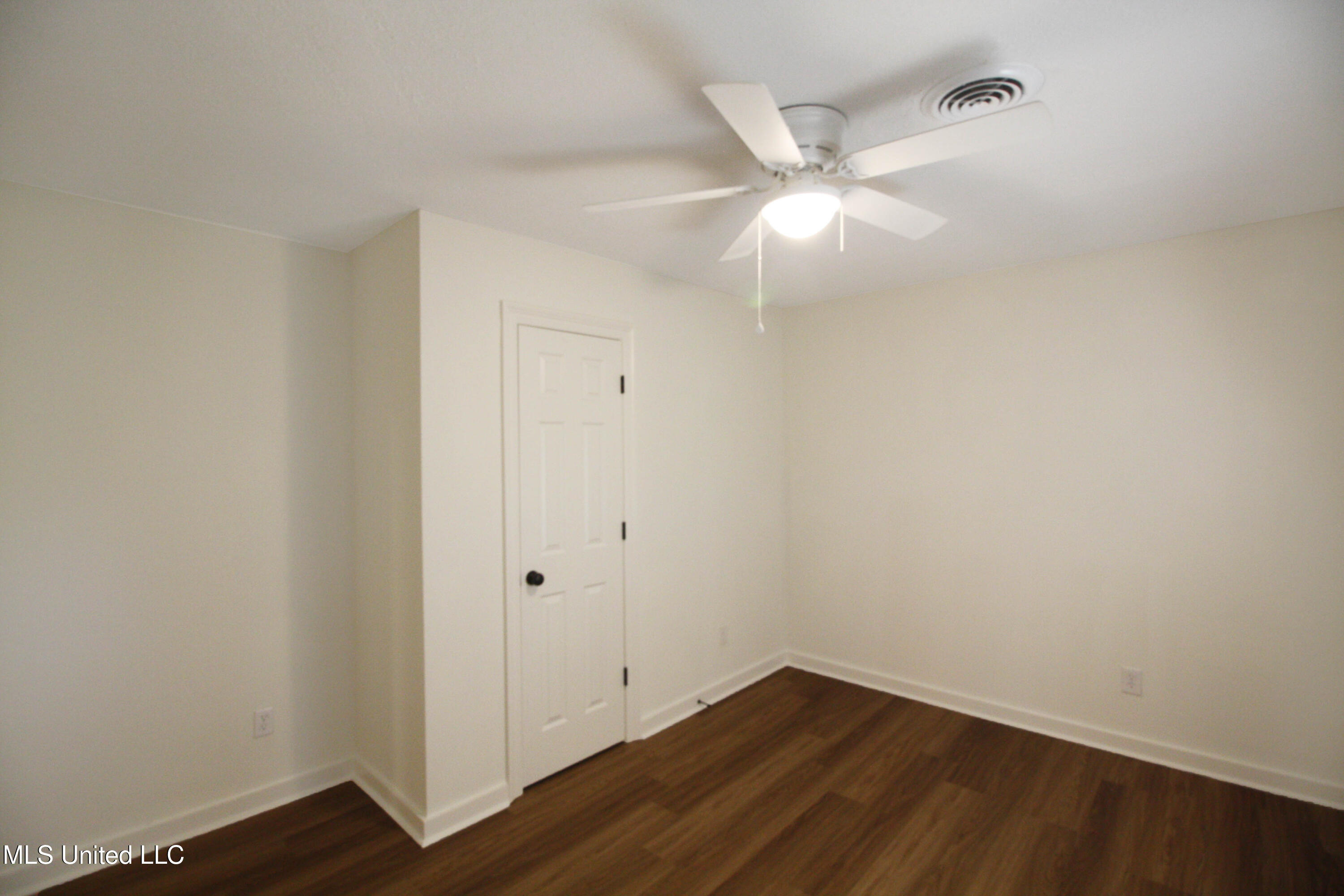 703 Lindale Street Clinton, MS 39056 - Photo 26 of 30 IMG_9189