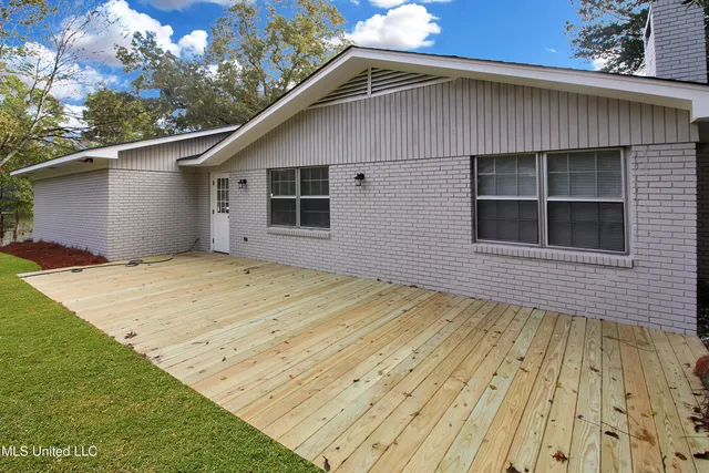 $199,900 | 703 Lindale Street, Clinton, MS 39056