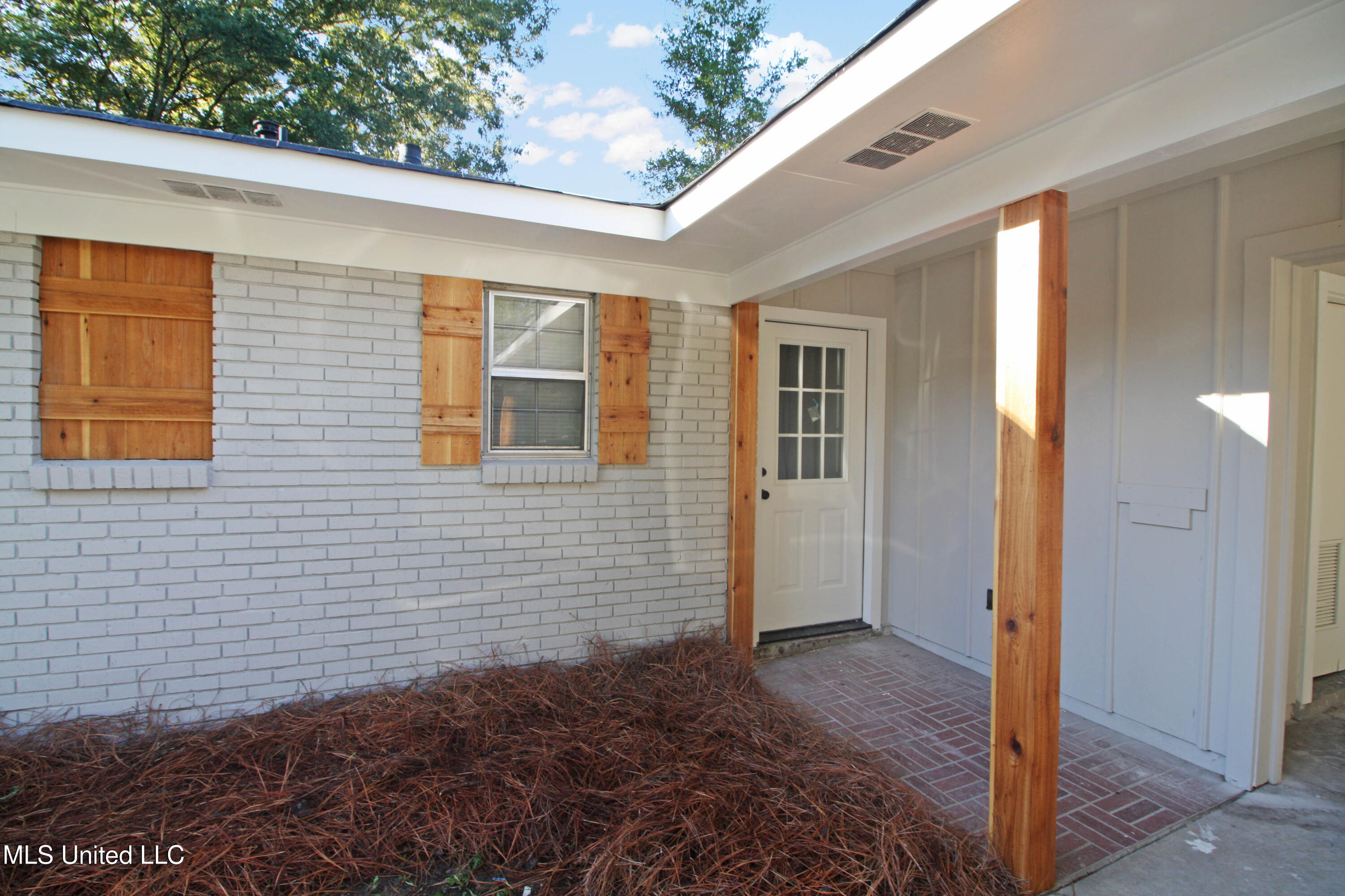 703 Lindale Street Clinton, MS 39056 - Photo 4 of 30 IMG_9216