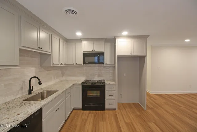 $199,900 | 703 Lindale Street, Clinton, MS 39056