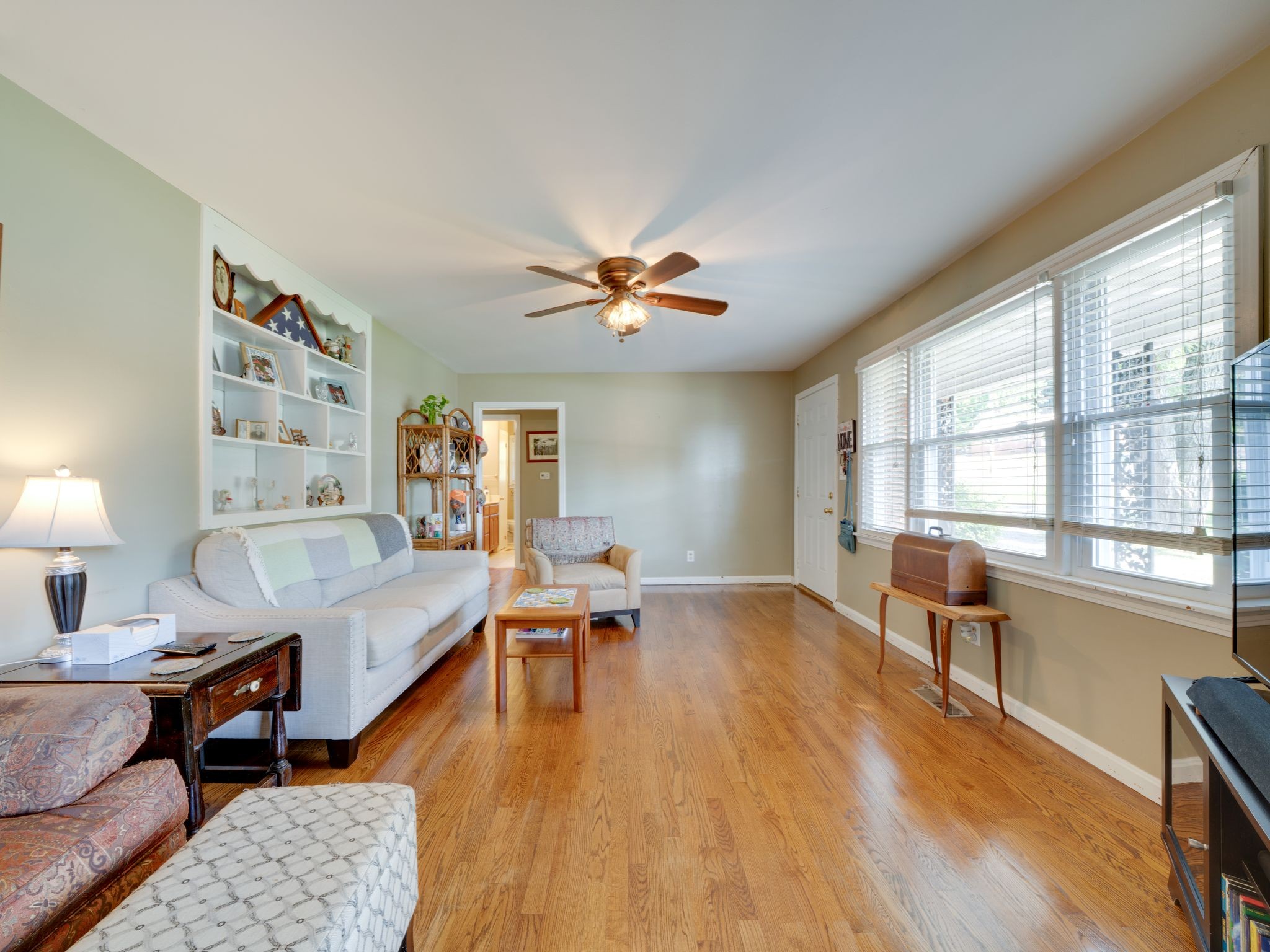 125 The Trace Dover, TN 37058 - Photo 7 of 29 a living room with furniture and a large window