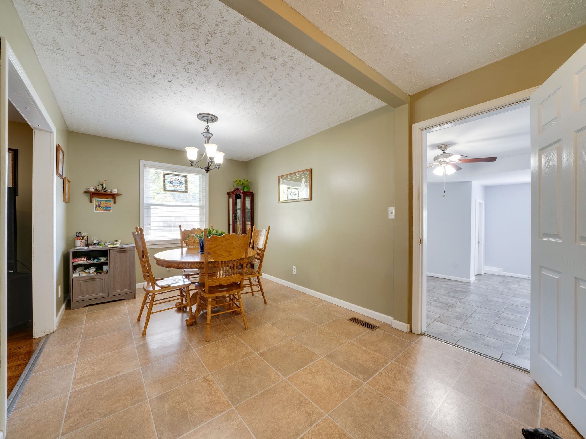 125 The Trace Dover, TN 37058 - Photo 8 of 29 a dining room with furniture and window