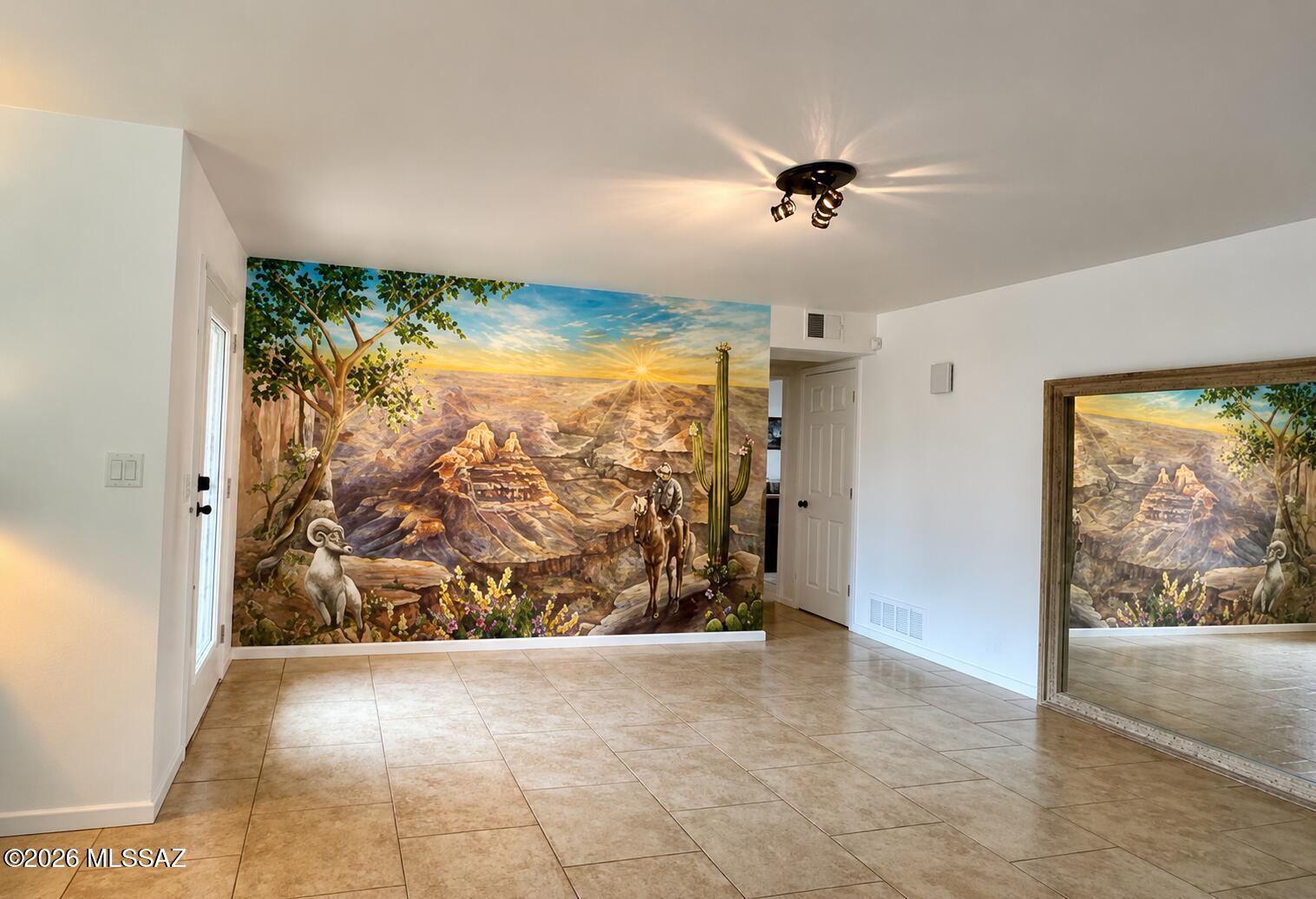 4431 North Swan Road Tucson, AZ 85718 - Photo 3 of 25