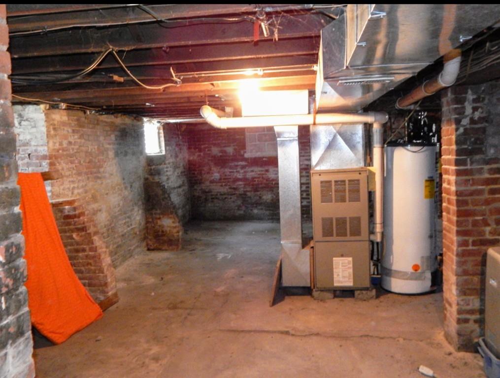 21 Burr Street Springfield, MA 01109 - Photo 15 of 21 Gallery Image 15