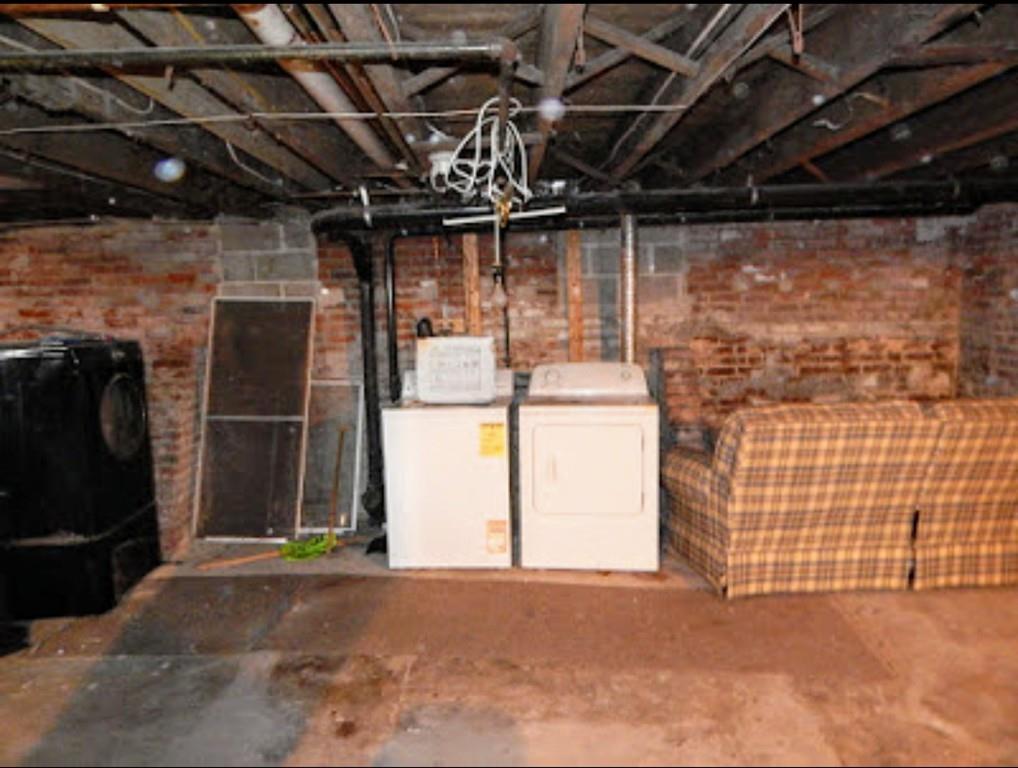 21 Burr Street Springfield, MA 01109 - Photo 17 of 21 Gallery Image 17