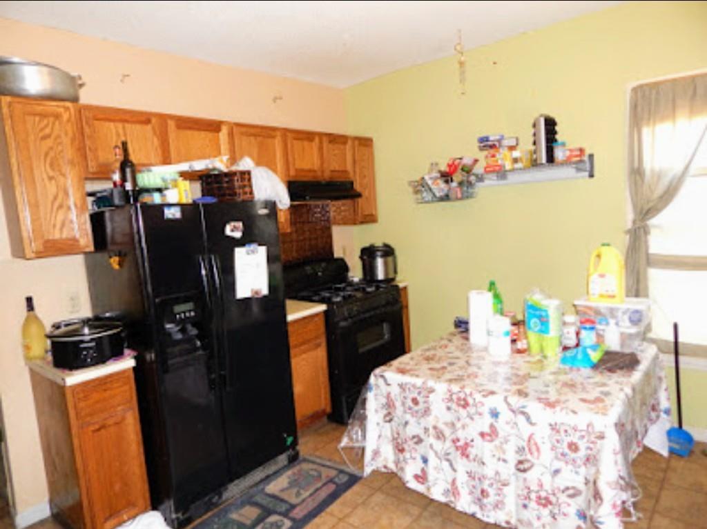 21 Burr Street Springfield, MA 01109 - Photo 8 of 21 Gallery Image 8