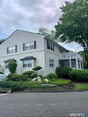 $2,950 | 245 Unquowa Road, Unit 59, Fairfield, CT 06824