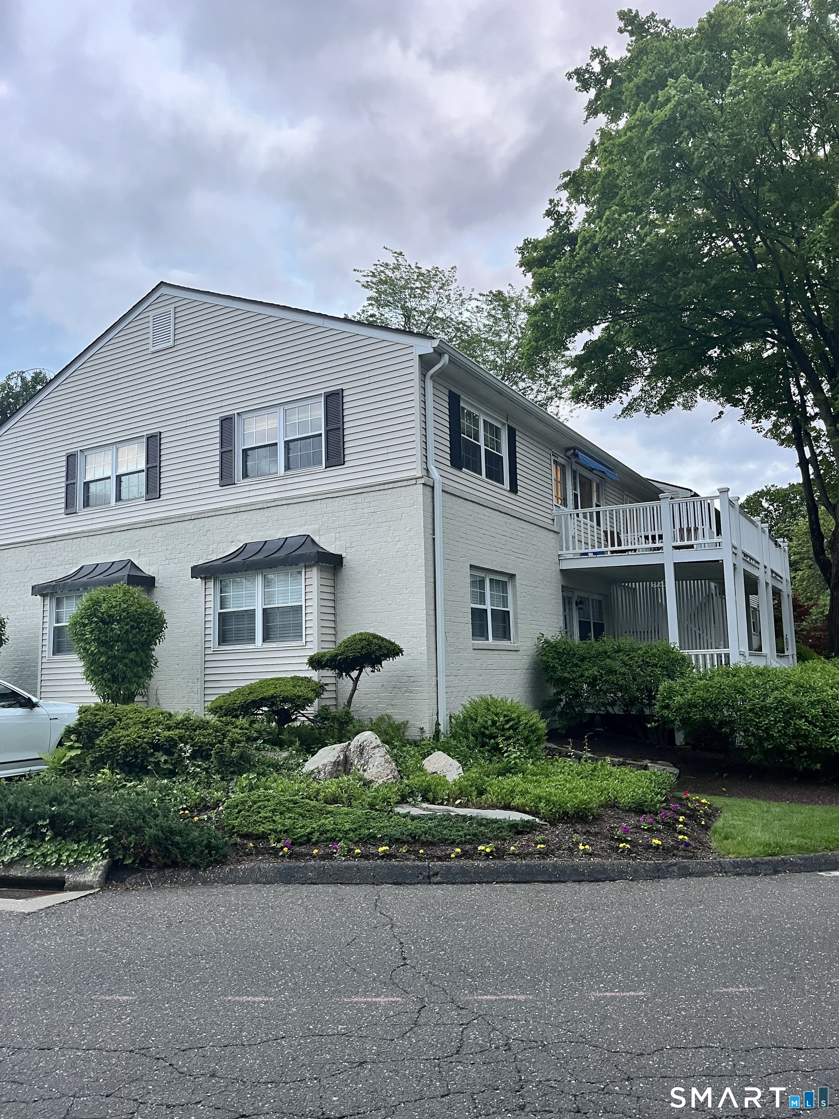 245 Unquowa Road, Unit 59 Fairfield, CT 06824 - Photo 2 of 8