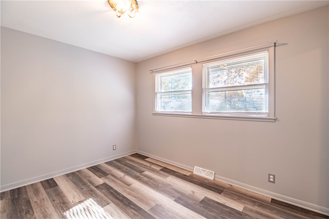 1487 East Dickinson Avenue Decatur, IL 62521 - Photo 8 of 24 Gallery Image 8