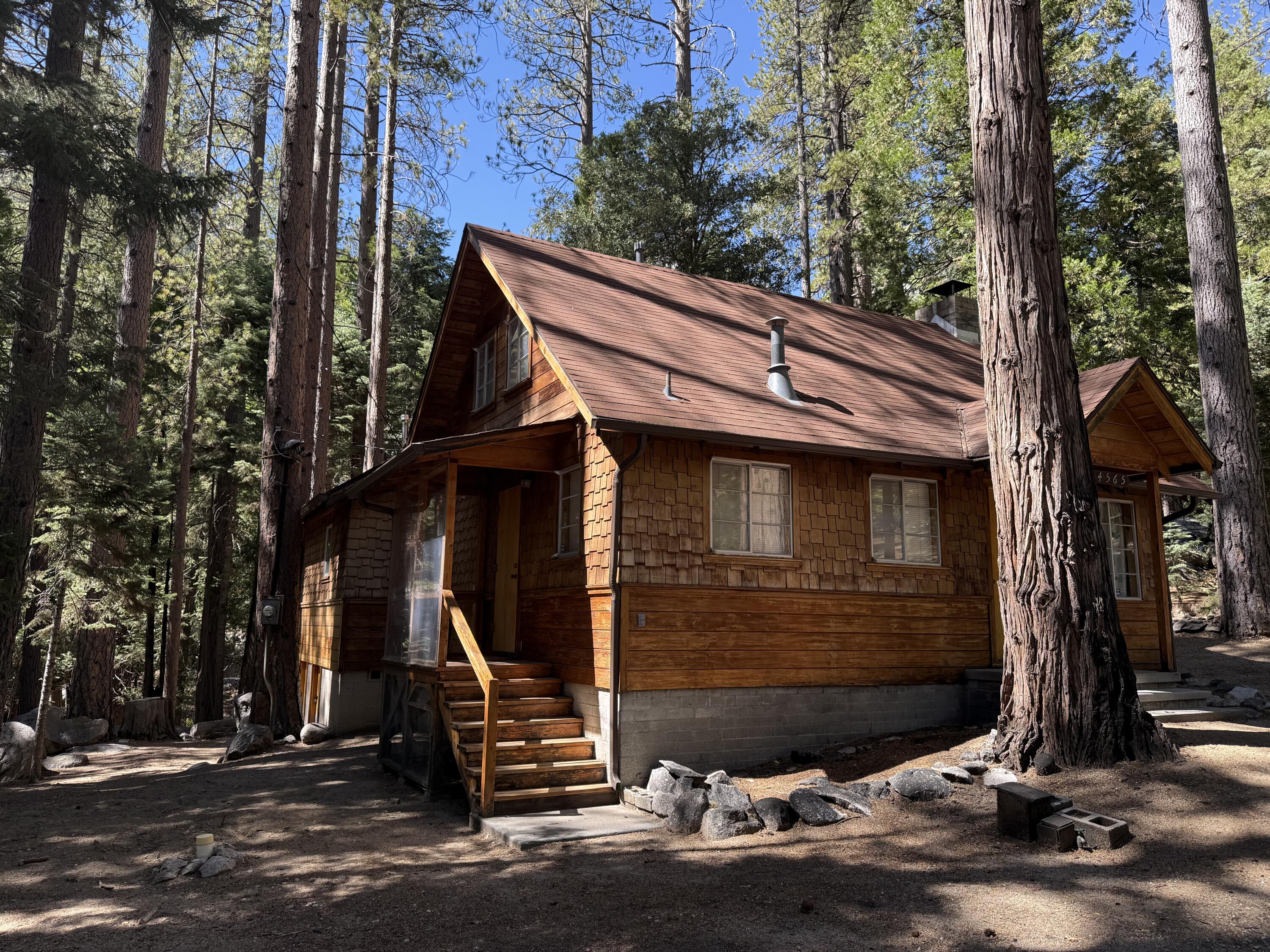 24565 Fern Valley Road Idyllwild, CA 92549 - Photo 10 of 17 a front view of a house