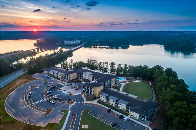 $290,000 | 13500 Clemson Boulevard, Unit 2425, Seneca, SC 29678