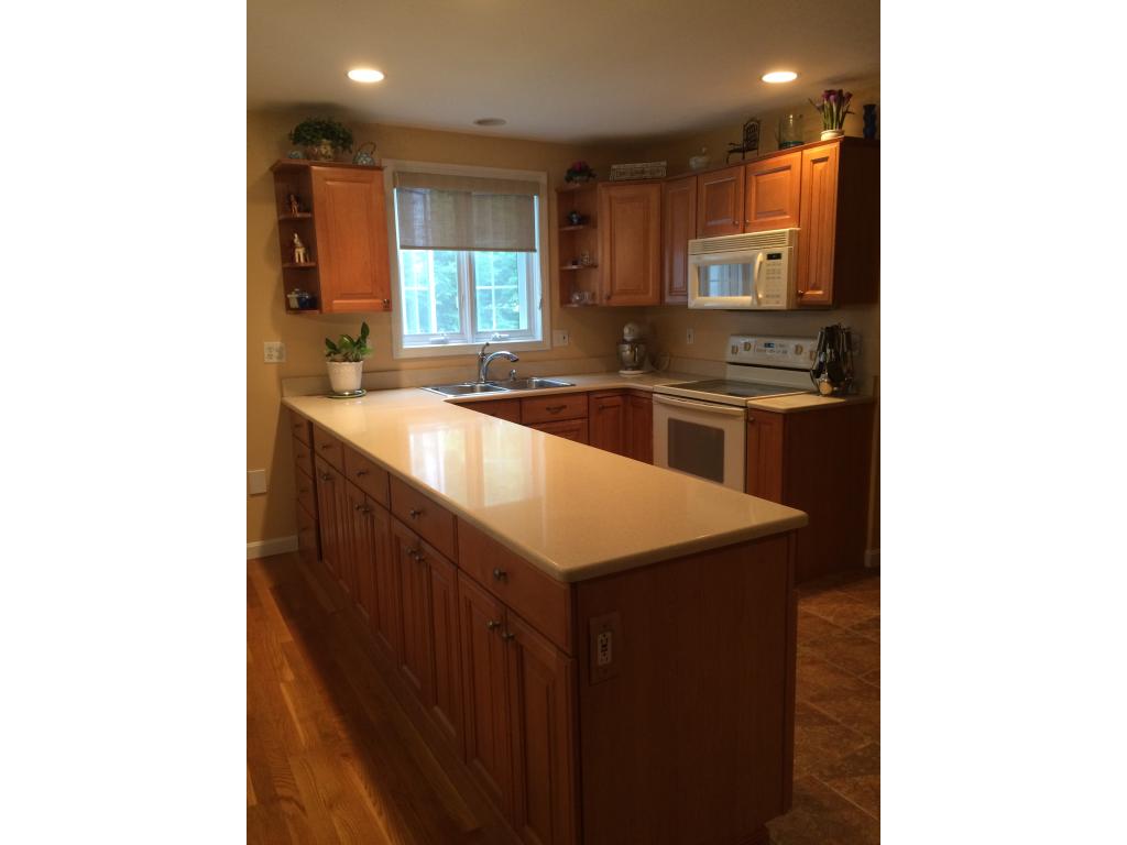 34 Josiah Bartlett Road, Unit 34 Amherst, NH 03031 - Photo 4 of 20 Gallery Image 4