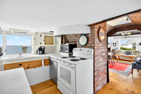 $2,700,000 | 645 South Orleans Road, Orleans, MA 02653